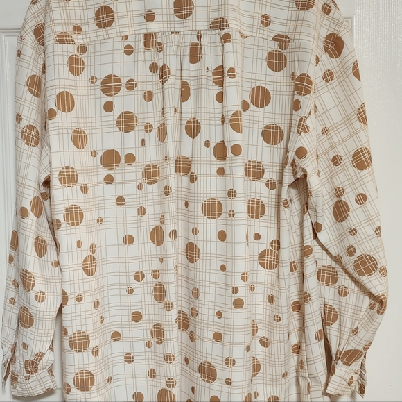 NWT Cleo Dress Shirt, M, Cream - Picture 3 of 4